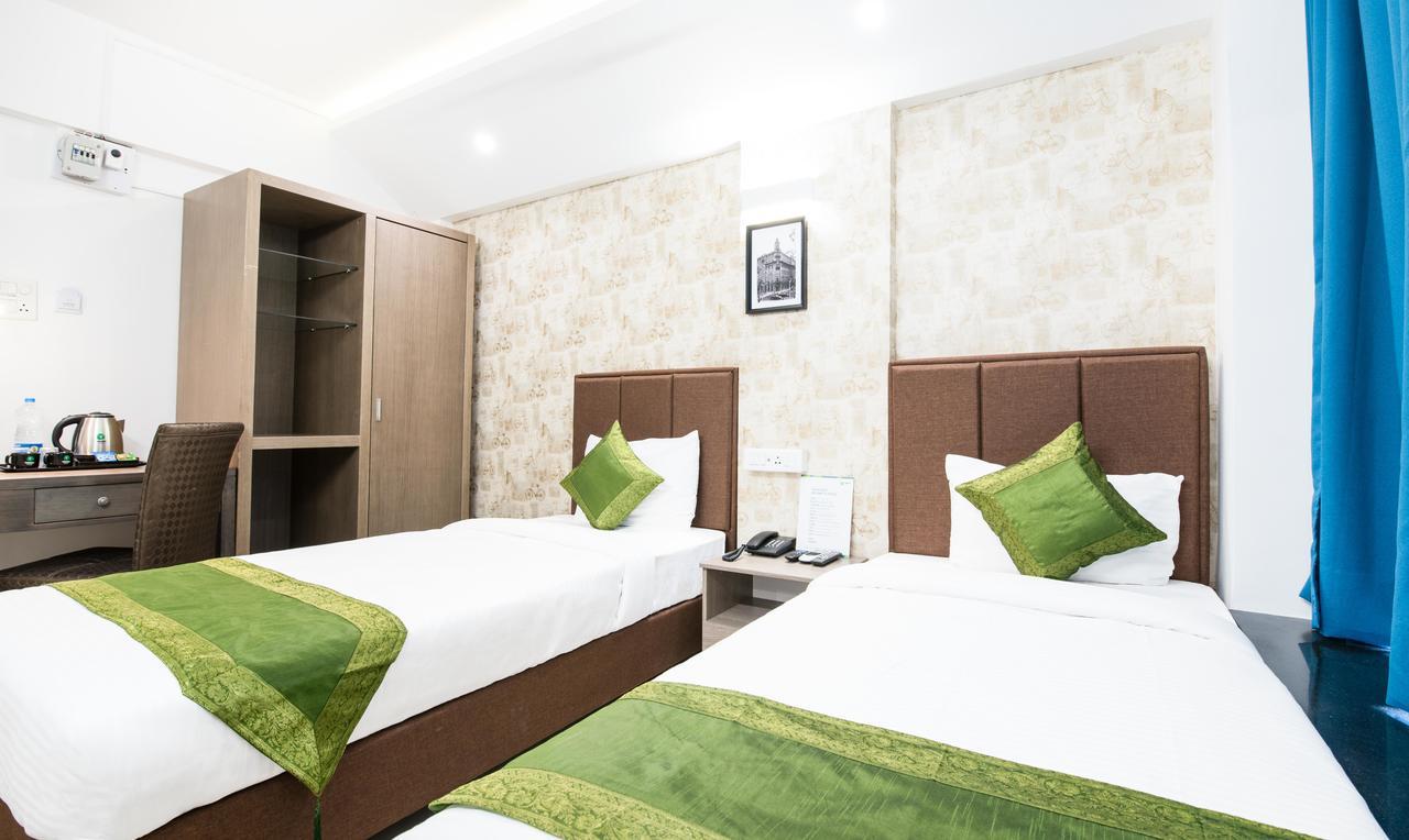 Treebo Trend Viman Nagar Hotel Poona Buitenkant foto