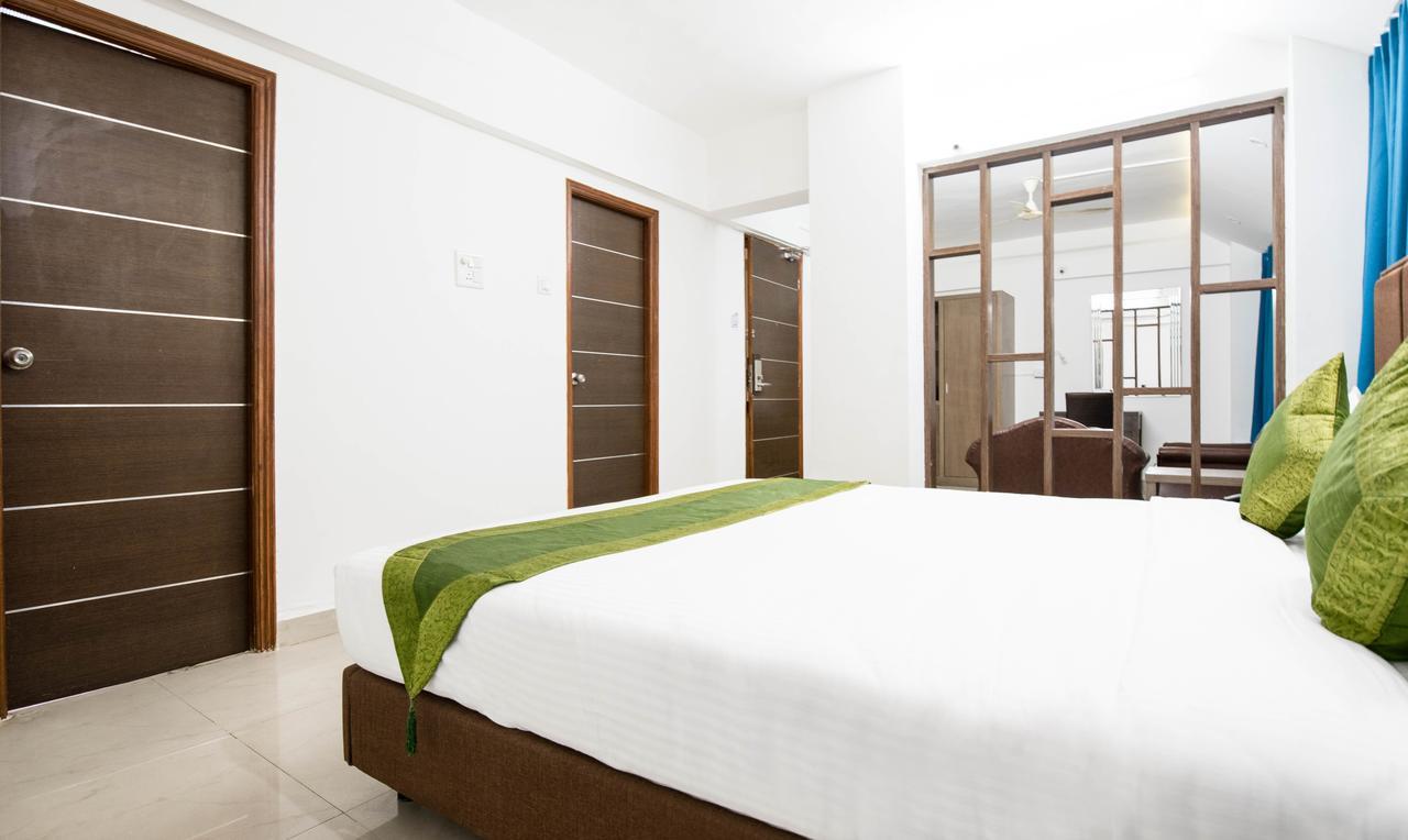 Treebo Trend Viman Nagar Hotel Poona Buitenkant foto