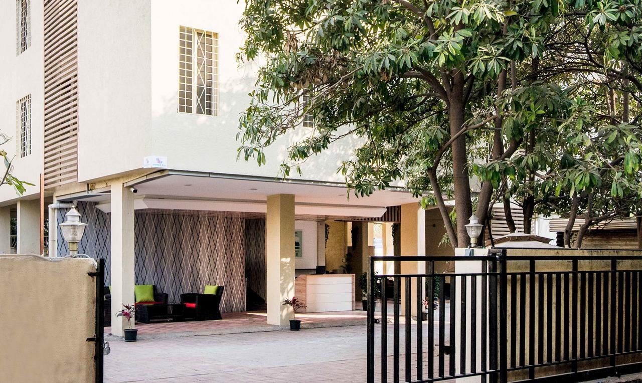 Treebo Trend Viman Nagar Hotel Poona Buitenkant foto
